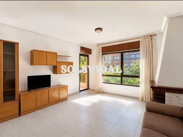 PISO EN AVENIDA TEODOMIRO DE ORIHUELA VIVIENDA EN LOS ANDENE - foto 2