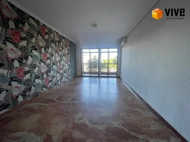 Alquiler de piso frente a plaza de armas, en Sevilla — 9
