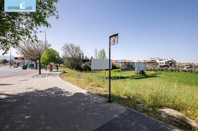 ¡Gran oportunidad en Maracena, Granada! Parcela con parte urbana y parte rústica. — 15