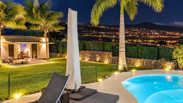 Villa independiente con gran jardín y piscina playa — 26