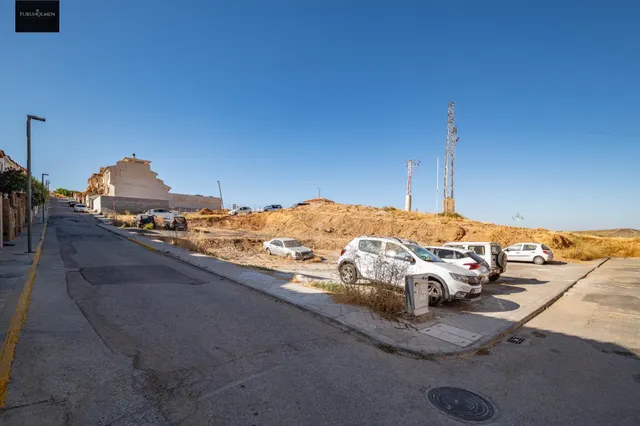 OPORTUNIDAD: SOLAR RESIDENCIAL EN EL CINTURÓN METROPOLITANO DE GRANADA, EN OTURA — 18
