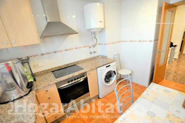 Excelente oportunidad en este amplio piso exterior con balcón, garaje y trastero — 9