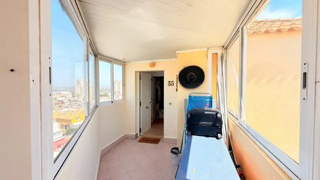 Apartamento en Torrevieja con piscina y vistas al mar — 15
