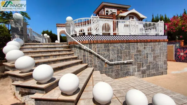 CHALET DE 280 M2 CON 1.600 M2 DE PARCELA, PISCINA Y 3 SUITES EN LA CLOSA – VINARÒS — 3