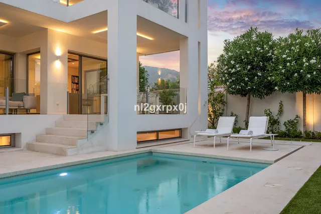 Chalet 3 habitaciones 398m² en venta - Marbella — 41