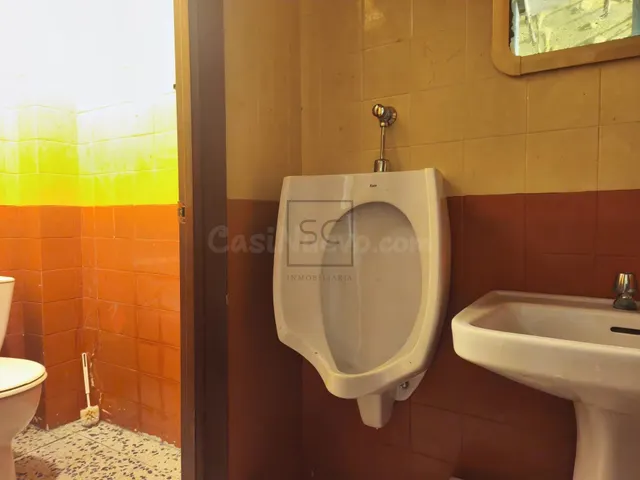 LOCAL COMERCIAL EN ULTRAMAR-FERROL — 5