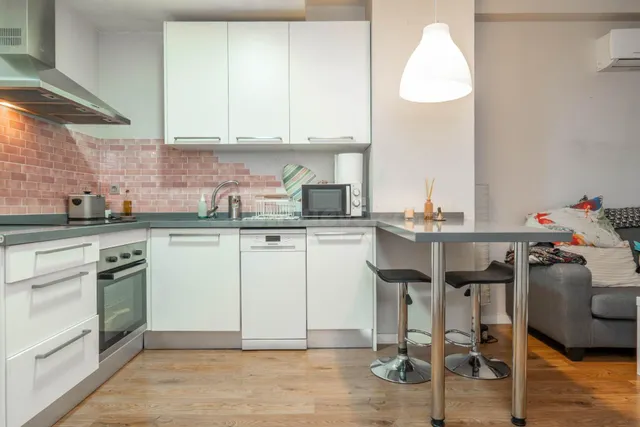 Moderno Apartamento Nuevo en el Campus de la Salud - Granada — 5