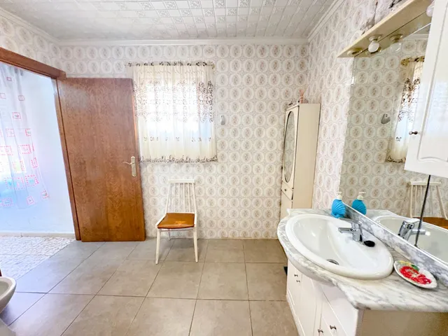 Casa con gran potencial y parcela de 225 m2 en el centro de Los Montesinos — 23
