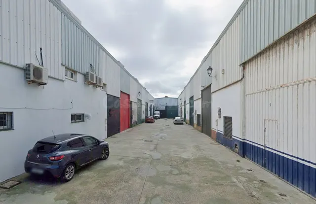 Venta nave industrial en La Linea de la Concepción (Cádiz)