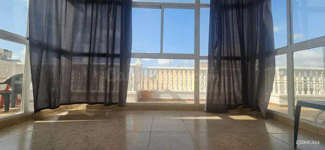 Ático céntrico con amplias terrazas en la zona de Carera San