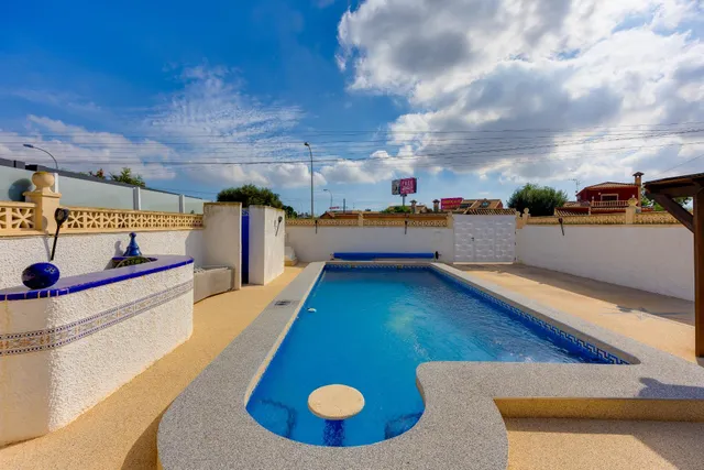 Chalet con parking, piscina, solarium y vistas despejadas! — 4