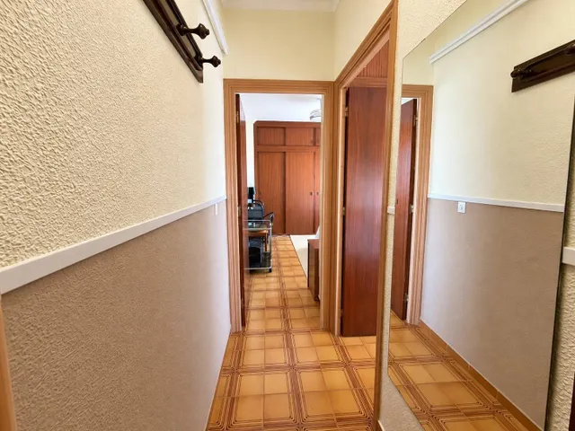 Piso con terraza y trastero en solarium a 500 metros de la playa y paseo maritimo. — 20