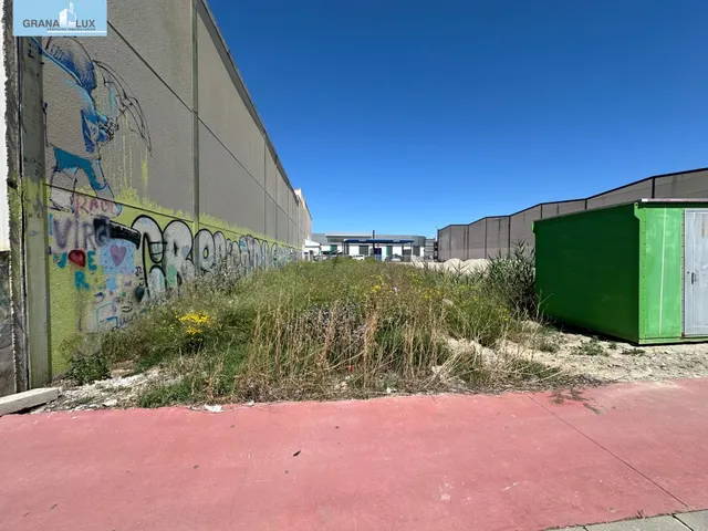 Solar Urbano Edificable en Peligros — 2