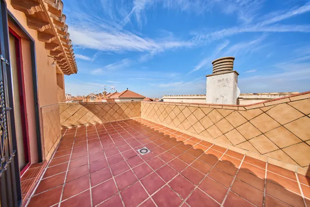 Espacio, calidez y terrazas para disfrutar: una casa con personalidad en Churriana de la Vega — 30