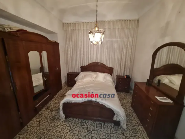 CASA CON PATIO A LA VENTA — 16