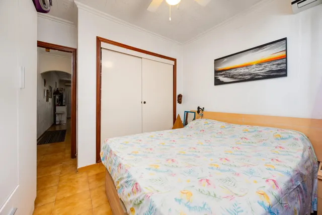 Bungalow sin vecinos arriba de 1 dormitorio con patio en Nueva Torrevieja — 13