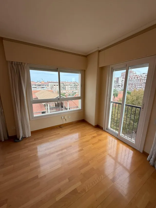 Magnifico piso en juan carlos i — 24