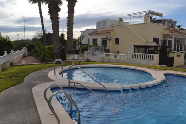 Casa 3 habitaciones 100m² en venta - La Zenia — 47