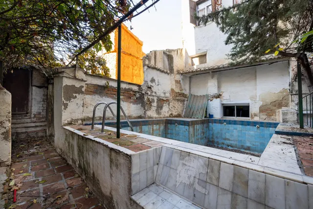 CASA EN PLENO CENTRO DE ALHENDIN — 11