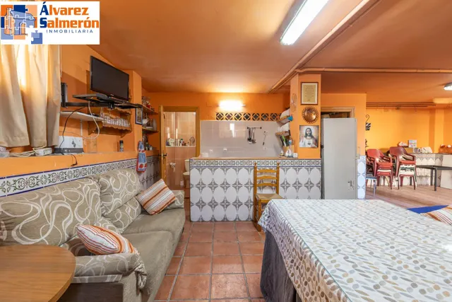 Casa independiente a 5 minutos de Granada en buen estado para entrar a vivir — 12
