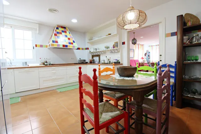 BUNGALOW DE ESQUINA EN ZONA KELME — 12