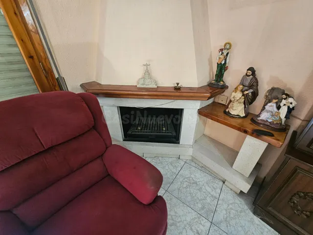 Casa con garaje, patio, balcón y terraza en Alguaire - foto 5