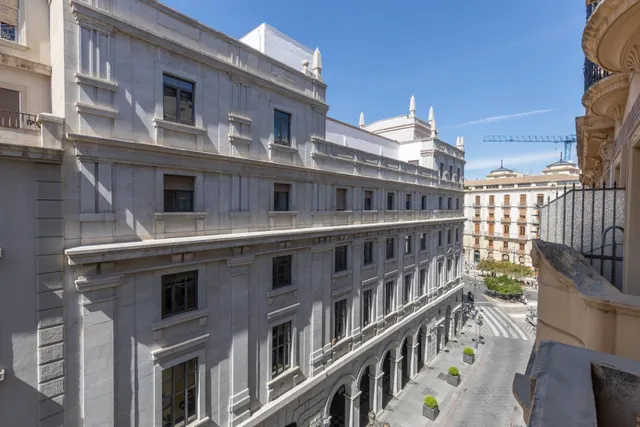 EXCLUSIVA VIVIENDA SEÑORIAL EN ANGEL GANIVET, EN PLENO CORAZON DE GRANADA — 48