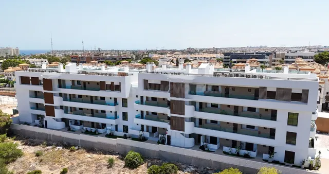 Apartamento de 2 dormitorios en Playa Flamenca - foto 2