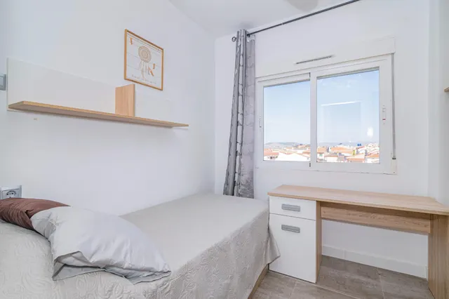 Ático totalmente reformado de 3 dormitorios y equipado listo para vivir con vistas despejadas en la mejor zona del cerrillo de maracena — 12