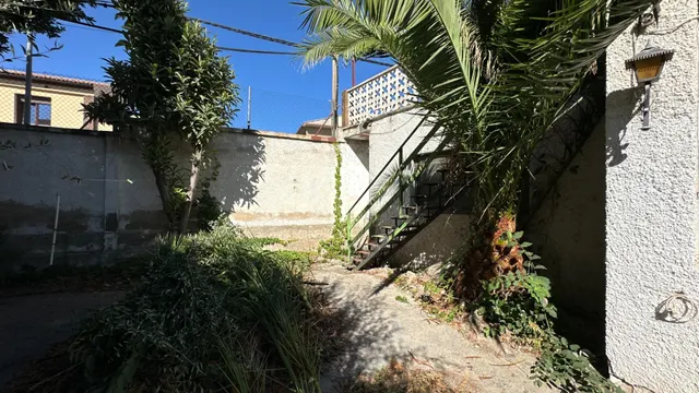 ¡Una casa con jardín, terraza y un sinfín de posibilidades en el corazón de Borja! — 11