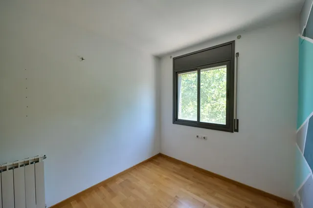 PISO DE 3 HAB CON BALCÓN, PK, Trastero y Piscina Comunitaria — 47