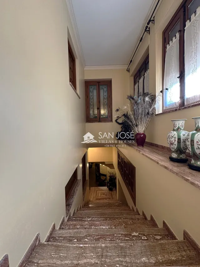 VENTA DE CHALET DE LUJO EN NOVELDA — 38