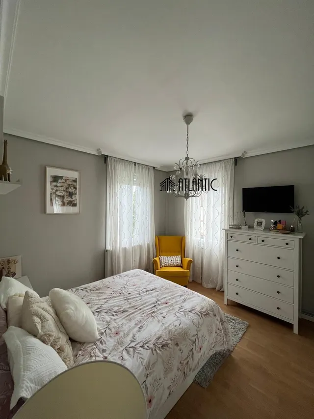 Casa 10 habitaciones 283m² en venta - Centro Urbano — 35