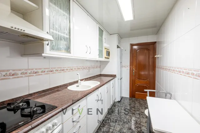 Vivienda en venta en Santa Coloma de Gramenet - foto 5