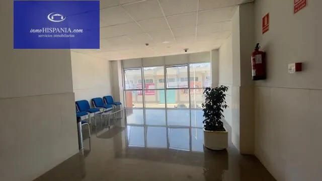 Se vende o alquila local totalmente diafano en Zona Franca — 6