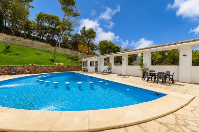 Exclusiva Villa de Lujo con Rentabilidad, Piscina para Event - foto 3