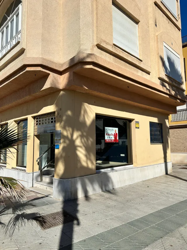FANTÁSTICO LOCAL EN TORRENUEVA COSTA — 27
