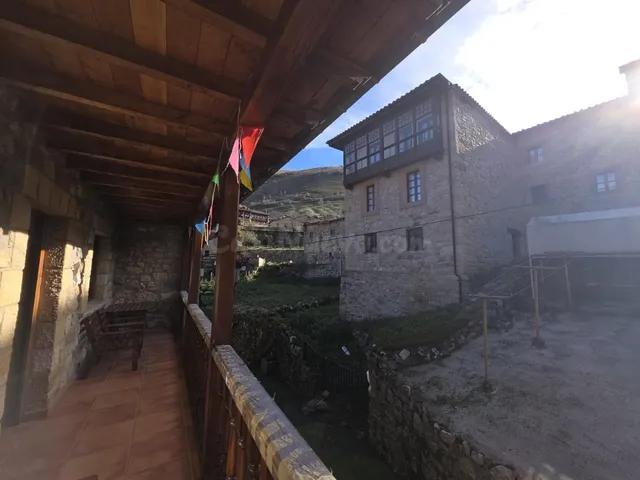Se vende espectacular casa en Tudanca con aparcamiento - foto 3
