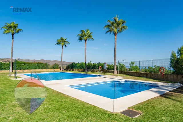 ESPECTACULAR TERRAZA EN ESQUINA Y VISTAS AL MAR EN LA ZENAIDA – RINCÓN DE LA VICTORIA — 39