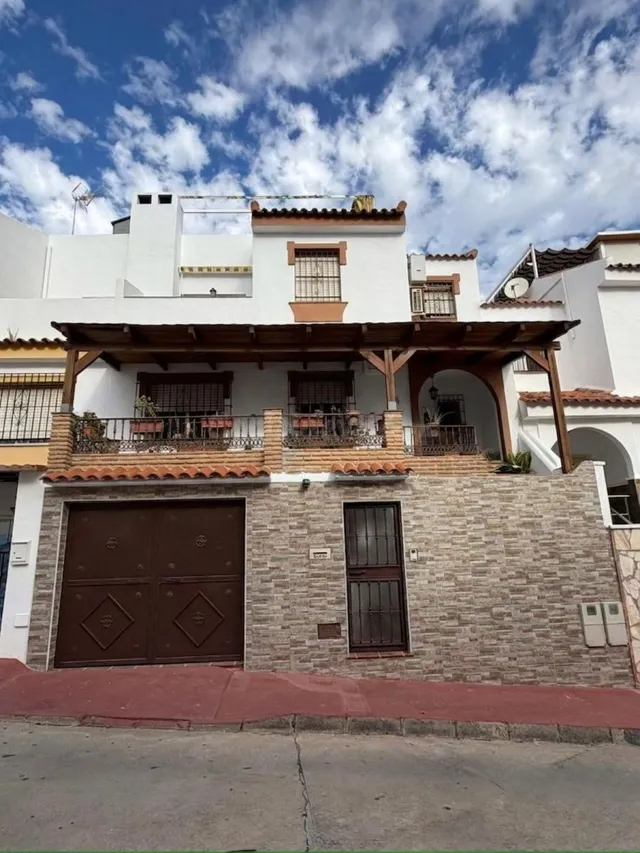 Casa 5 habitaciones 175m² en venta - Capellanía - Retamar