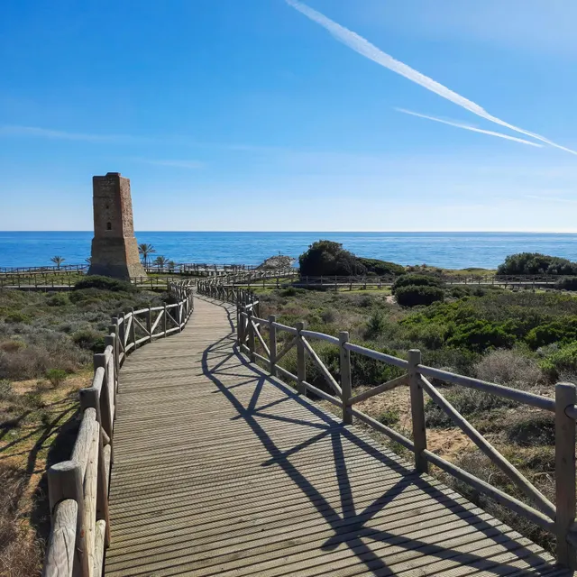 Plot with sea views and building license — 9