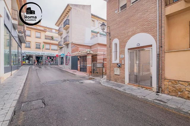 PISO, COCHERA Y TRASTERO EN LA ZUBIA — 32