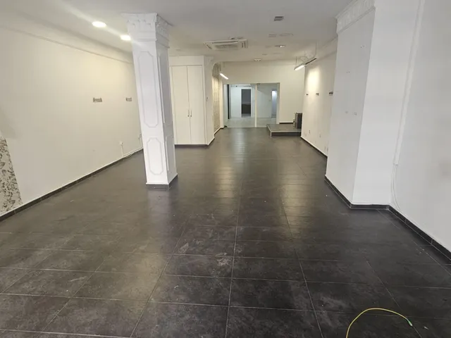 Amplio Local Comercial en Alquiler - Zona Hospital, Gandía — 9