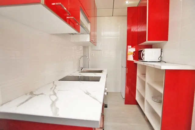 CHALET INDEPENDIENTE CON PISCINA EN LOS ÁNGELES — 43