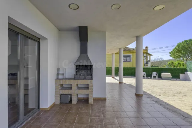 Espectacular casa con acabados de gran calidad en Cistella, 