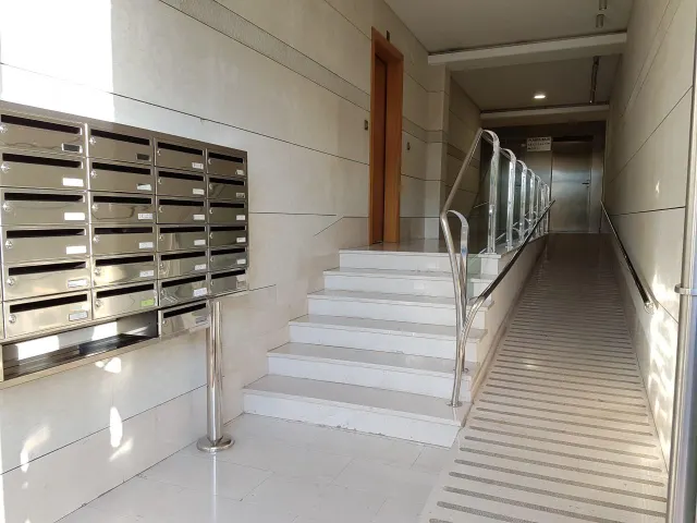Apartamento de 1 dormitorio en la Calle Senda de Granada — 26