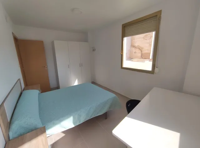 Piso de 6 dormitorios y 2 baños compartidos para estudiantes en zona CEU Cardenal Herrera de San Jos — 14
