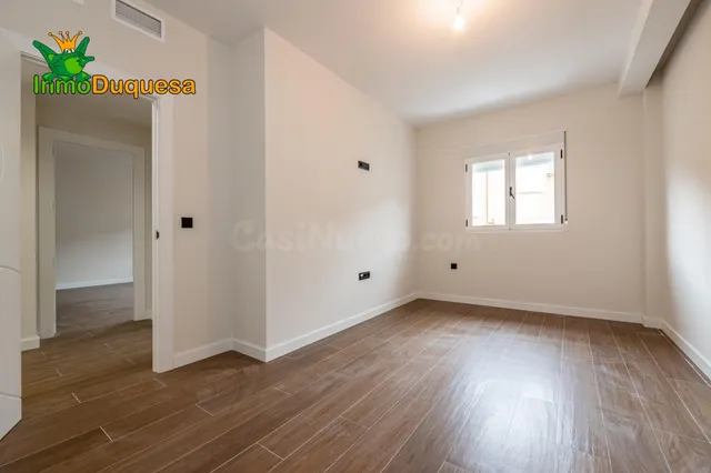 Casa con dimensiones de CHALET en Alfacar, 7 dorm. REFORMA RECIENTE (Sin terminar). — 44