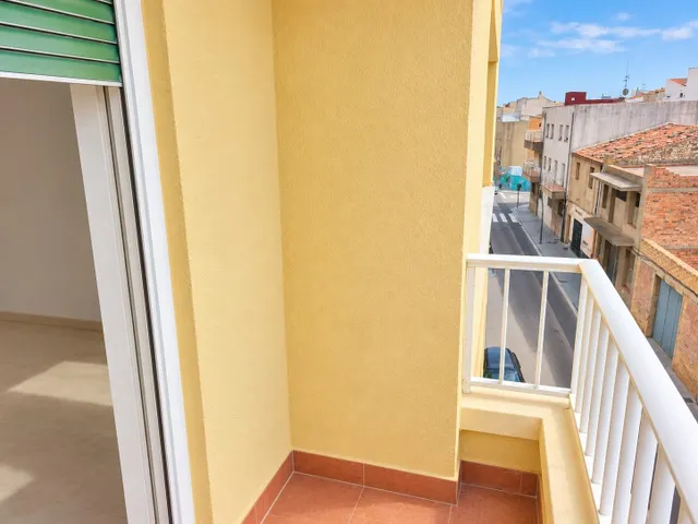 Piso Céntrico en La Senia para Reformar — 10