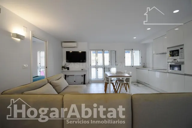¡PRIMERA LÍNEA DE PLAYA! REFORMADO EN RESIDENCIAL CON PISCIN - foto 5